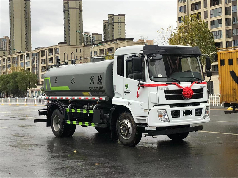 東風(fēng)福瑞卡12方灑水車